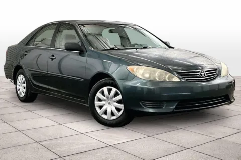 More photos of 2005 Toyota Camry at Bob Ruth Ford Dillsburg, PA