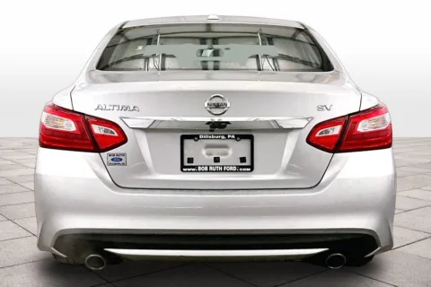 More photos of 2016 Nissan Altima 2.5 SV at Bob Ruth Ford Dillsburg, PA