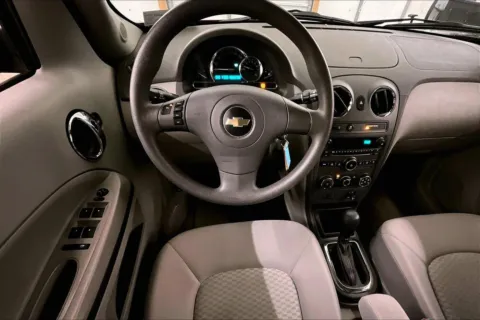 More photos of 2009 Chevrolet HHR LS at Bob Ruth Ford Dillsburg, PA
