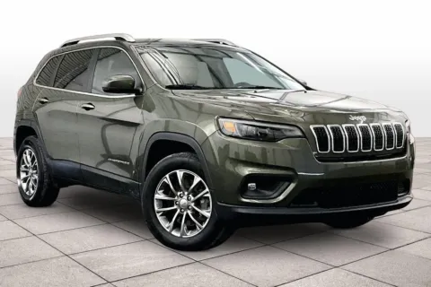 Another view of 2019 Jeep Cherokee Latitude Plus for sale in Dillsburg, PA at Bob Ruth Ford Dillsburg