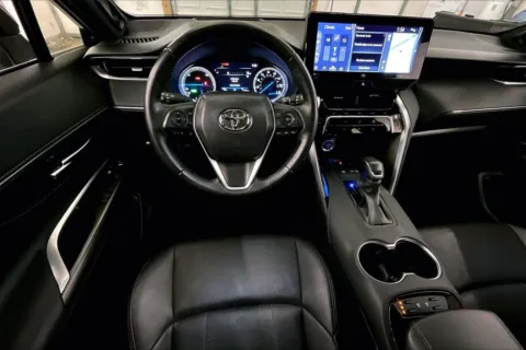More photos of 2021 Toyota Venza Limited at Bob Ruth Ford Dillsburg, PA