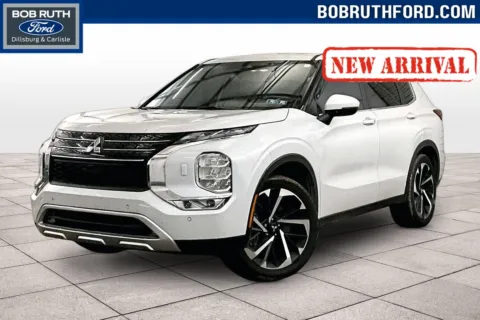 White 2023 Mitsubishi Outlander SE for sale in Dillsburg, PA