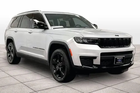 Photos of 2022 Jeep Grand Cherokee L Altitude for sale in Dillsburg, PA at Bob Ruth Ford Dillsburg