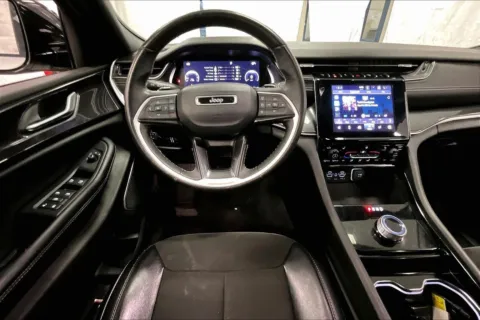 More photos of 2022 Jeep Grand Cherokee L Altitude at Bob Ruth Ford Dillsburg, PA