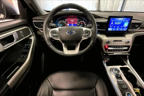 More photos of 2022 Ford Explorer XLT at Bob Ruth Ford Dillsburg, PA