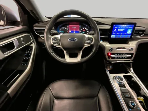 More photos of 2022 Ford Explorer XLT at Bob Ruth Ford Dillsburg, PA