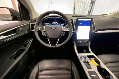 More photos of 2024 Ford Edge SEL at Bob Ruth Ford Dillsburg, PA
