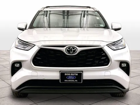 Another view of 2022 Toyota Highlander XLE for sale in Dillsburg, PA at Bob Ruth Ford Dillsburg