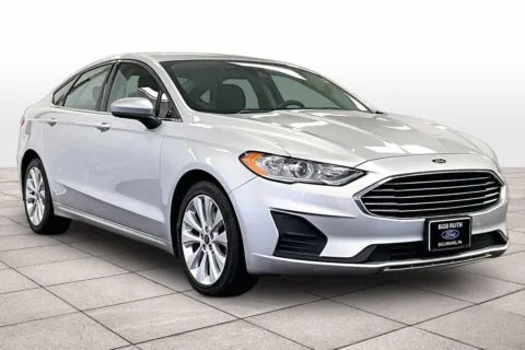 Photos of 2019 Ford Fusion SE for sale in Dillsburg, PA at Bob Ruth Ford Dillsburg