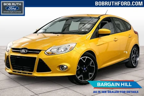 Yellow 2012 Ford Focus SE for sale in Dillsburg, PA
