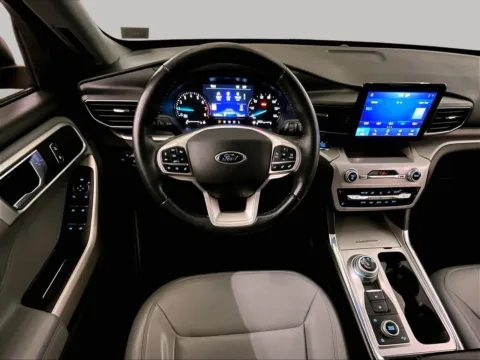 More photos of 2021 Ford Explorer XLT at Bob Ruth Ford Dillsburg, PA