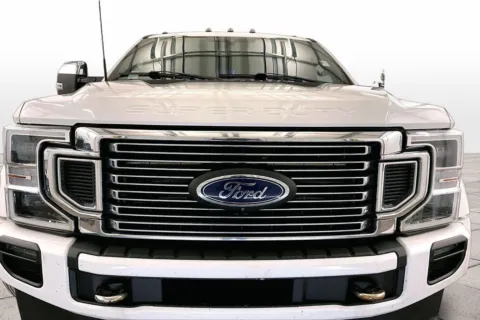 More photos of 2022 Ford Super Duty F-450 DRW Platinum at Bob Ruth Ford Dillsburg, PA