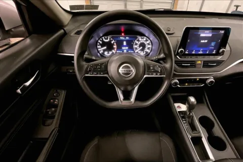 More photos of 2020 Nissan Altima 2.5 S at Bob Ruth Ford Dillsburg, PA