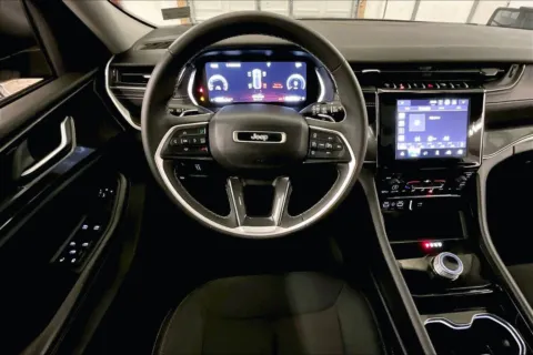 More photos of 2023 Jeep Grand Cherokee Laredo at Bob Ruth Ford Dillsburg, PA