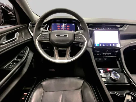 More photos of 2023 Jeep Grand Cherokee Limited at Bob Ruth Ford Dillsburg, PA