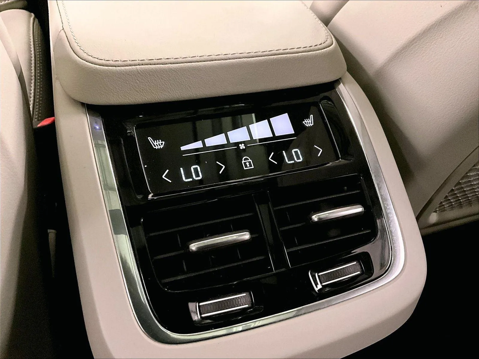2022 Volvo XC90 Inscription - Photo 33