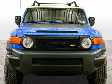 More photos of 2007 Toyota FJ Cruiser at Bob Ruth Ford Dillsburg, PA