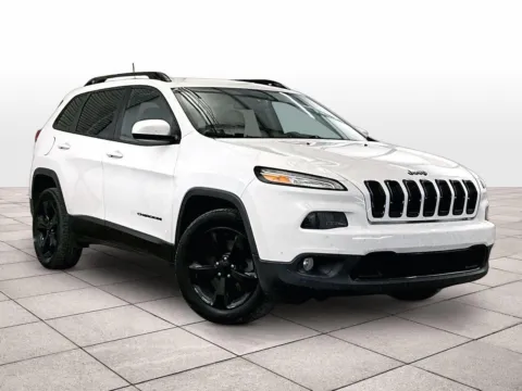 Photos of 2018 Jeep Cherokee Latitude for sale in Dillsburg, PA at Bob Ruth Ford Dillsburg
