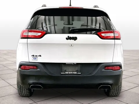 More photos of 2018 Jeep Cherokee Latitude at Bob Ruth Ford Dillsburg, PA