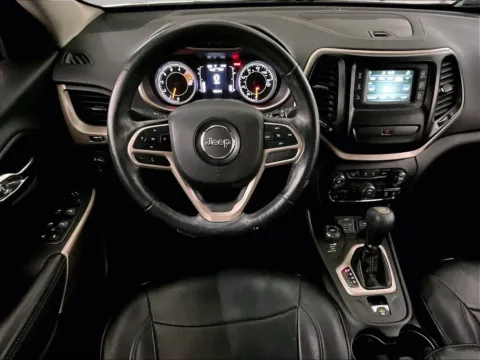 More photos of 2018 Jeep Cherokee Latitude at Bob Ruth Ford Dillsburg, PA