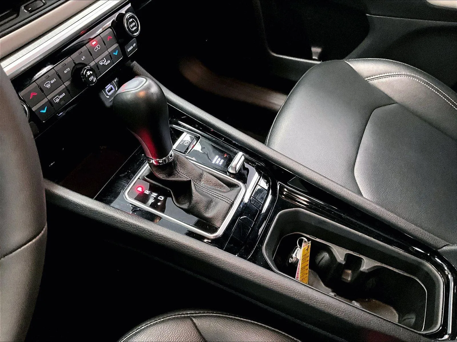 2025 Jeep Compass Limited - Photo 16