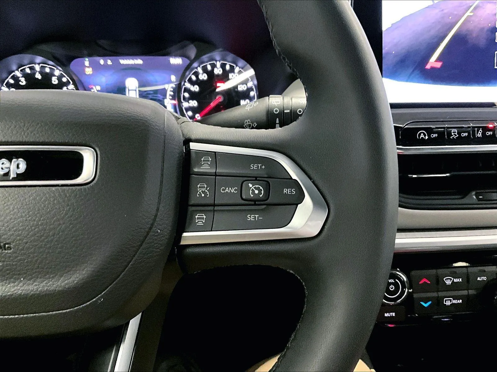 2025 Jeep Compass Limited - Photo 18