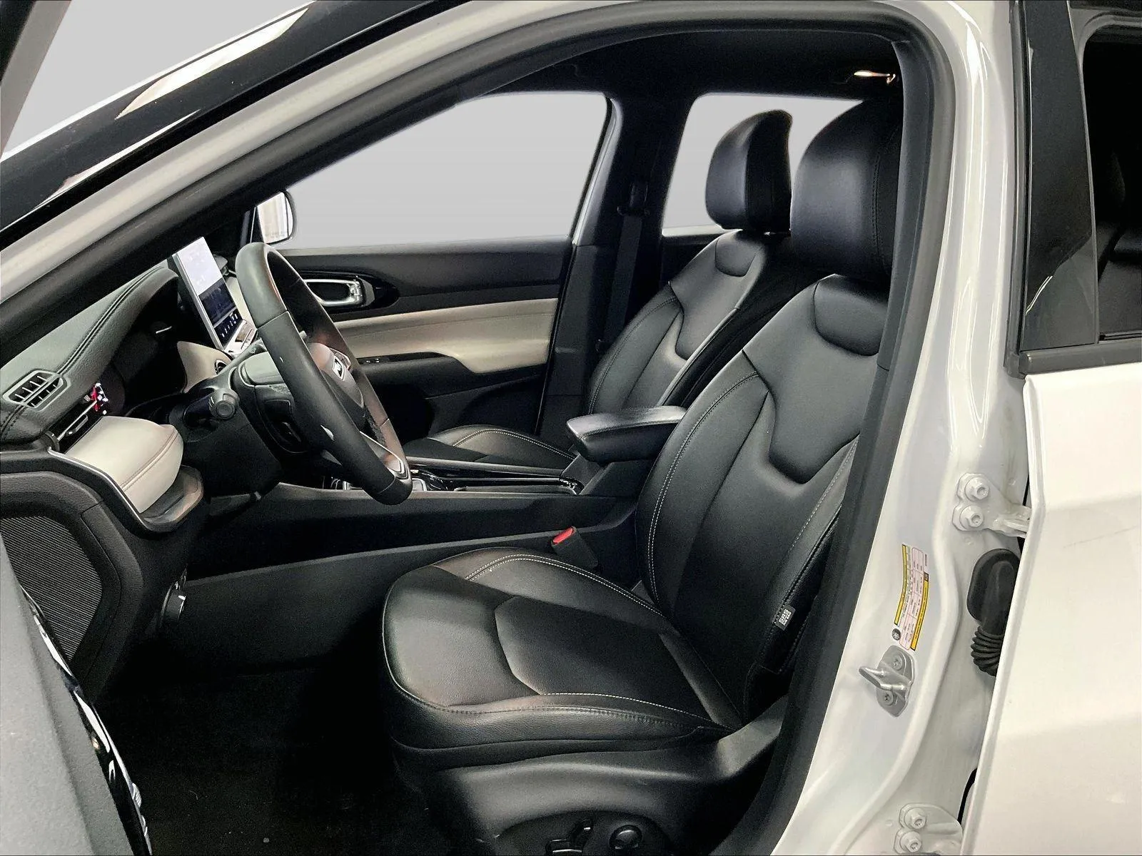 2025 Jeep Compass Limited - Photo 24