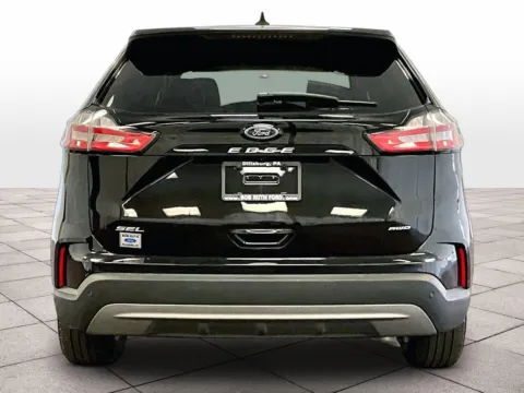 More photos of 2023 Ford Edge SEL at Bob Ruth Ford Dillsburg, PA