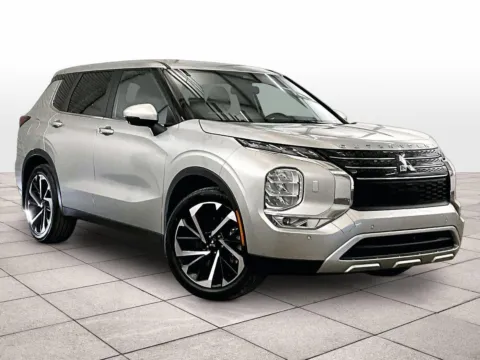 Photos of 2022 Mitsubishi Outlander SE for sale in Dillsburg, PA at Bob Ruth Ford Dillsburg