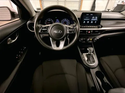 More photos of 2021 Kia Forte LXS at Bob Ruth Ford Dillsburg, PA