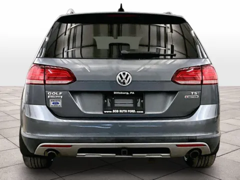More photos of 2018 Volkswagen Golf Alltrack SE at Bob Ruth Ford Dillsburg, PA