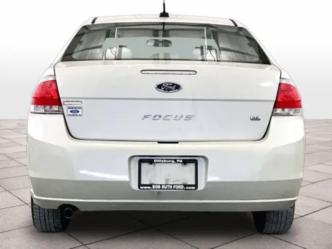 More photos of 2011 Ford Focus SE at Bob Ruth Ford Dillsburg, PA