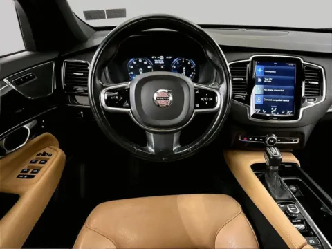 More photos of 2017 Volvo XC90 Momentum at Bob Ruth Ford Dillsburg, PA
