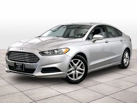 Silver 2016 Ford Fusion SE for sale in Dillsburg, PA