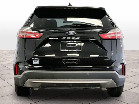 More photos of 2023 Ford Edge SEL at Bob Ruth Ford Dillsburg, PA
