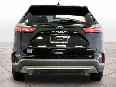 More photos of 2023 Ford Edge SEL at Bob Ruth Ford Dillsburg, PA