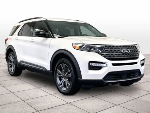 Photos of 2023 Ford Explorer XLT for sale in Dillsburg, PA at Bob Ruth Ford Dillsburg