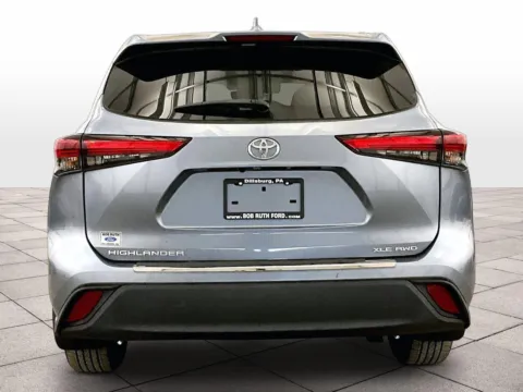 More photos of 2020 Toyota Highlander XLE at Bob Ruth Ford Dillsburg, PA