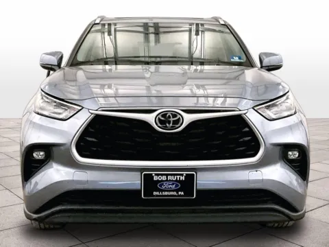Another view of 2020 Toyota Highlander XLE for sale in Dillsburg, PA at Bob Ruth Ford Dillsburg