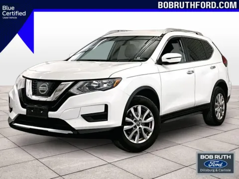 White 2017 Nissan Rogue SV for sale in Dillsburg, PA
