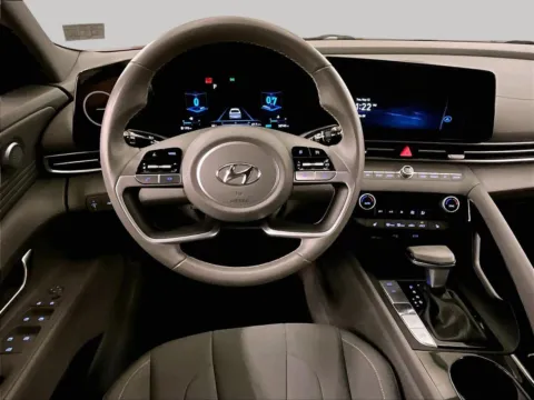 More photos of 2023 Hyundai Elantra SEL at Bob Ruth Ford Dillsburg, PA
