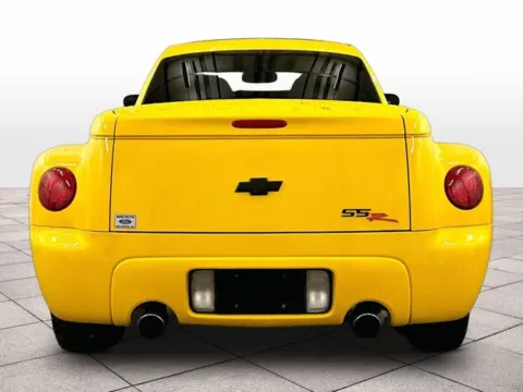 More photos of 2003 Chevrolet SSR LS at Bob Ruth Ford Dillsburg, PA