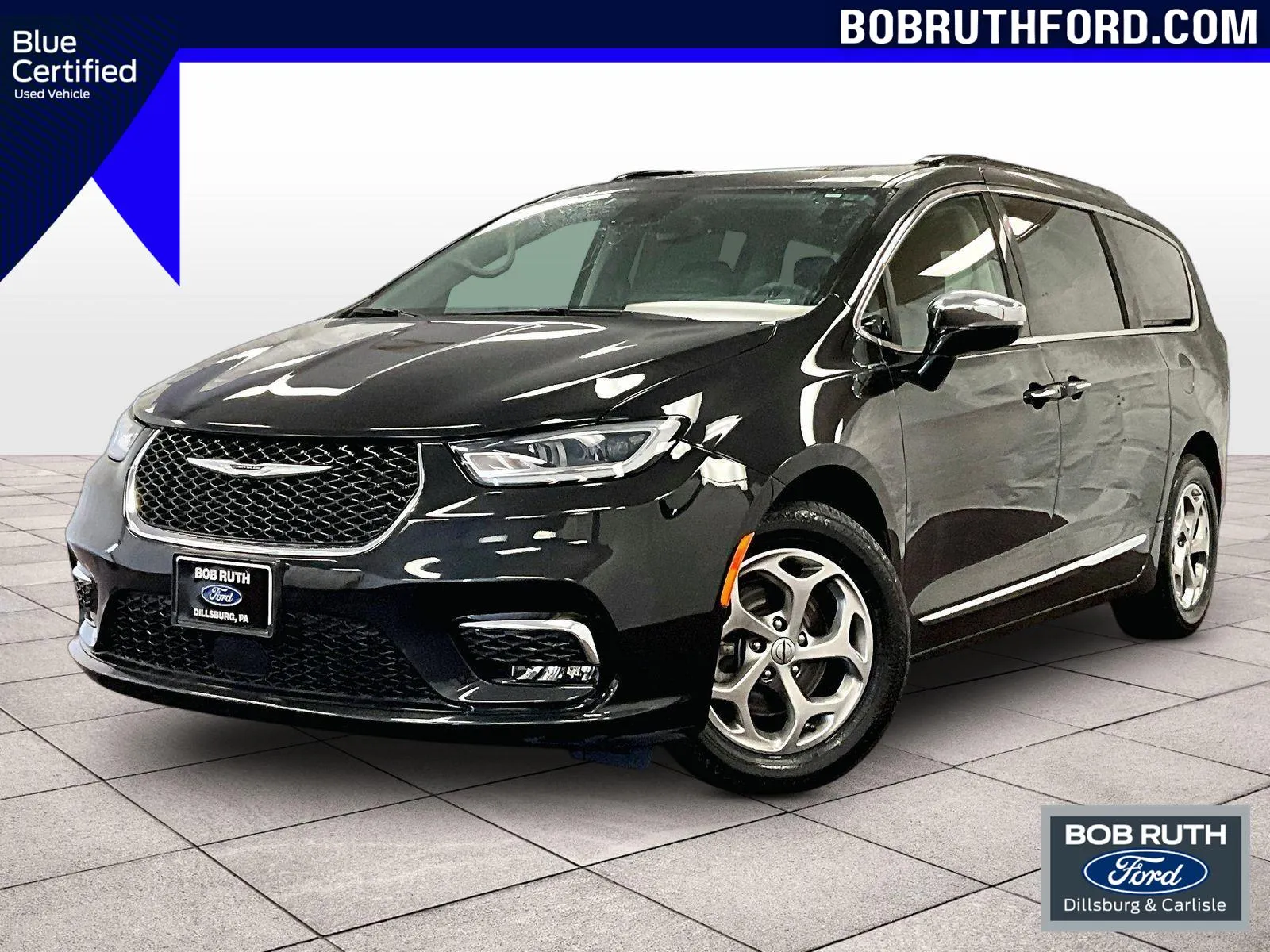 2023 Chrysler Pacifica Limited's photo
