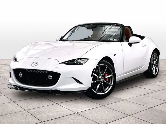 2022 Mazda MX-5 Miata Grand Touring's photo