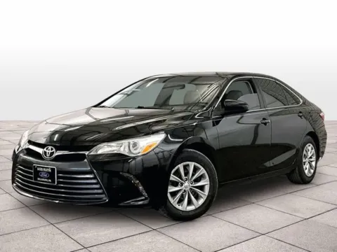 Black 2016 Toyota Camry LE for sale in Dillsburg, PA
