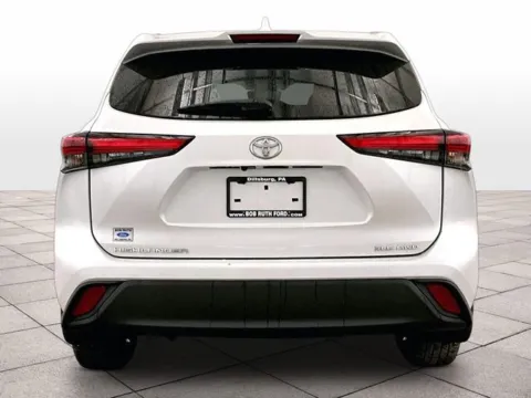 More photos of 2022 Toyota Highlander XLE at Bob Ruth Ford Dillsburg, PA