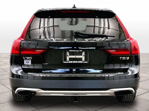 More photos of 2018 Volvo V90 Cross Country T5 at Bob Ruth Ford Dillsburg, PA