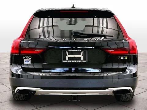 More photos of 2018 Volvo V90 Cross Country T5 at Bob Ruth Ford Dillsburg, PA