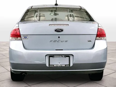 More photos of 2009 Ford Focus SE at Bob Ruth Ford Dillsburg, PA