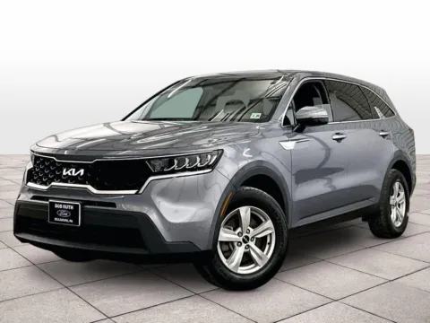 Silver 2023 Kia Sorento LX for sale in Dillsburg, PA